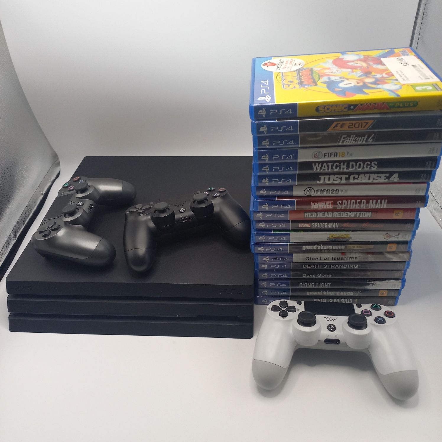 PS4 PRO 1TB em excelente estado