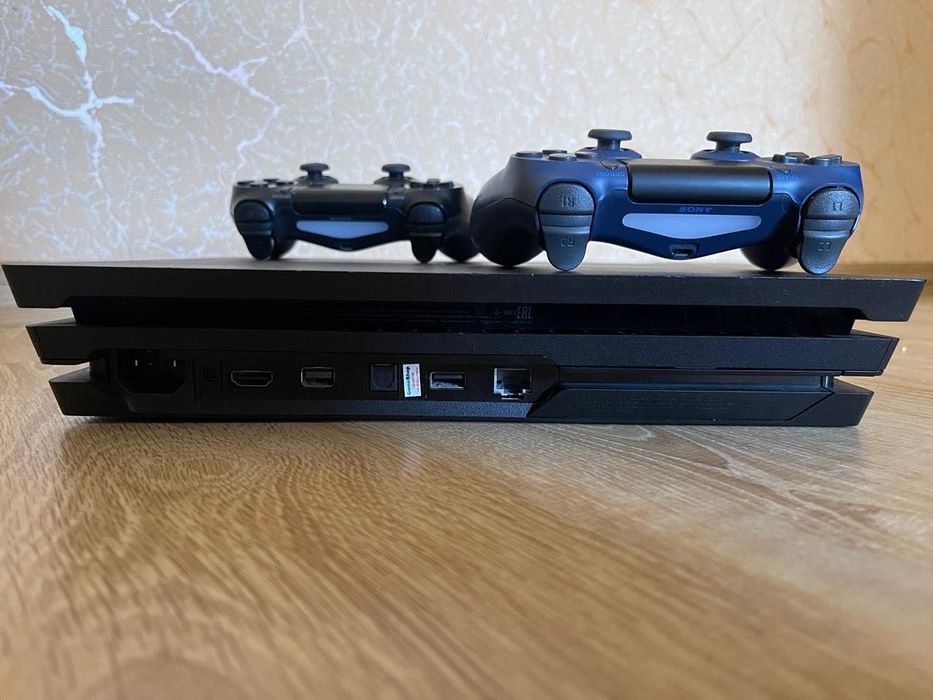 Sony PS4 pro 1т.