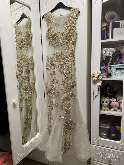 Святкові сукні  s-m