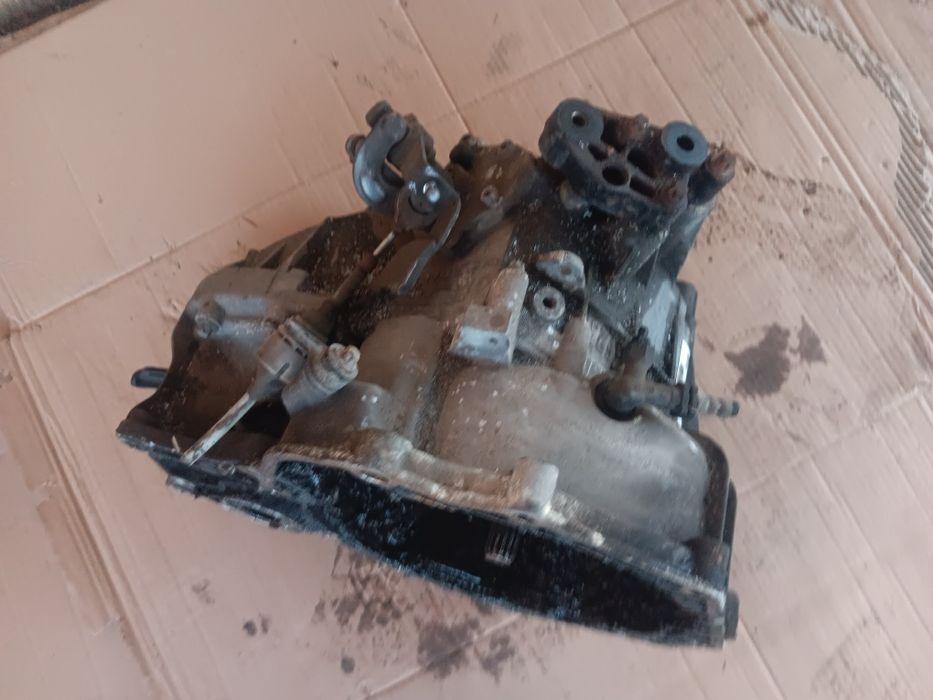 Opel meriva A 1.7 Z17DTH skrzynia biegów manualna F23 sprawna astra H