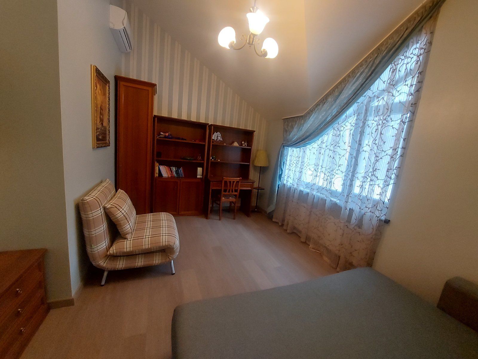 Сдам дом в Орловщине, поселок Шишкино.  Бассейн.