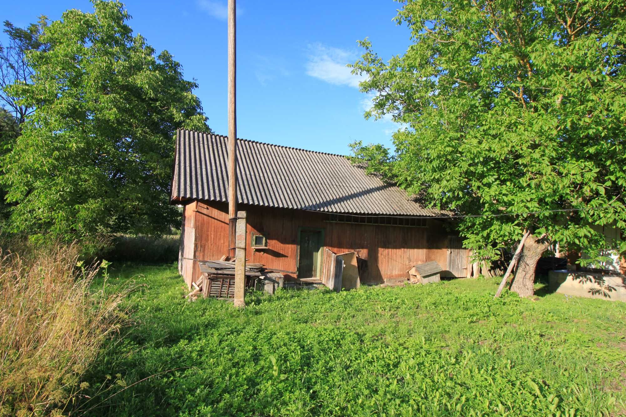 Продам будинок в центрі села