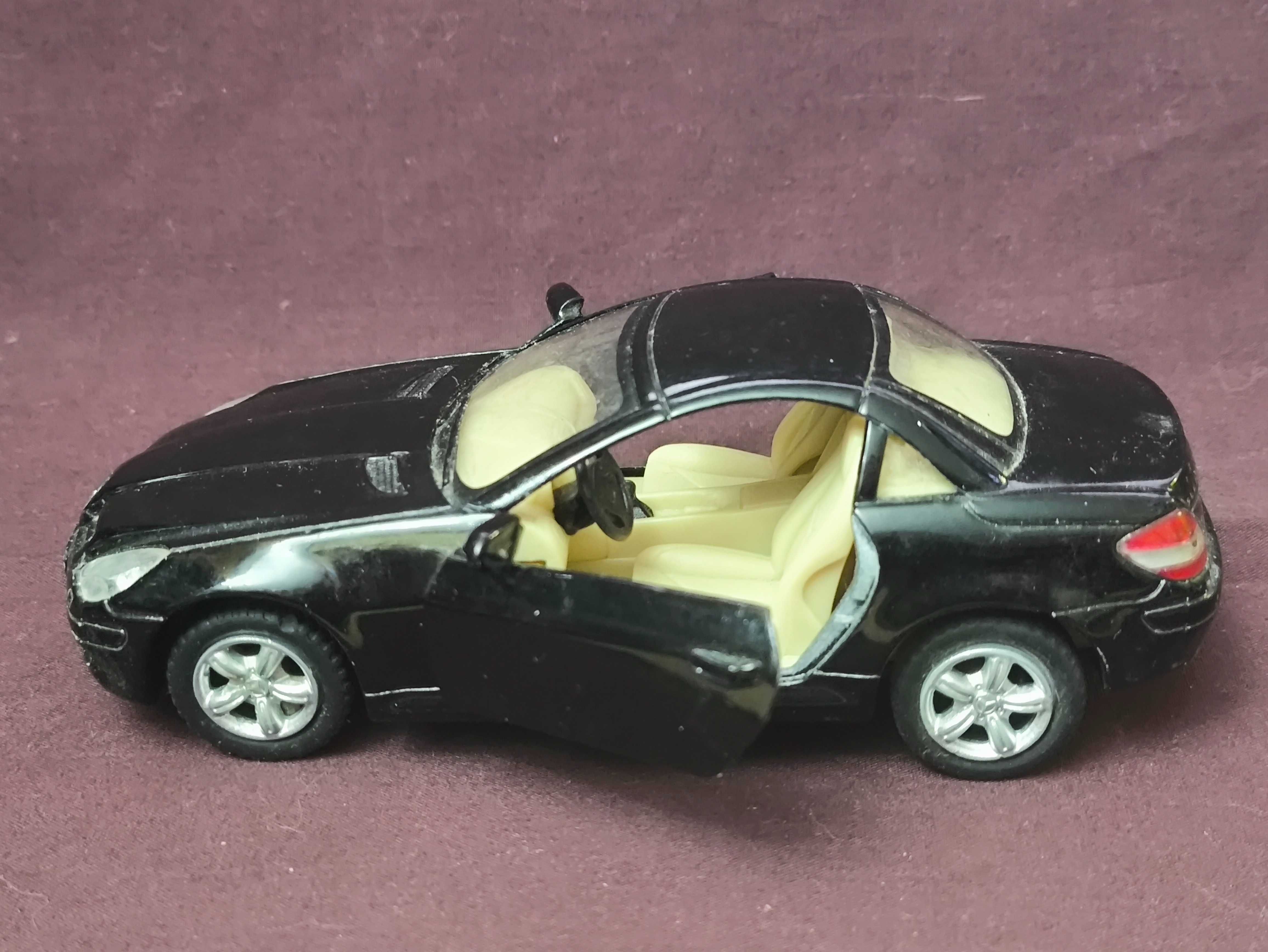 Машинка инерционная Mercedes-Benz SLK-Class 1:32 Kinsmart