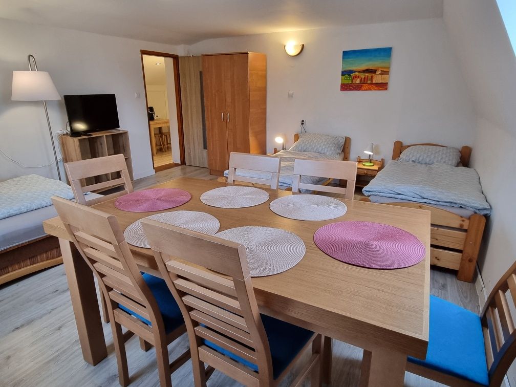 Noclegi w Wiśle,apartament,, piętro domu dla max8os.