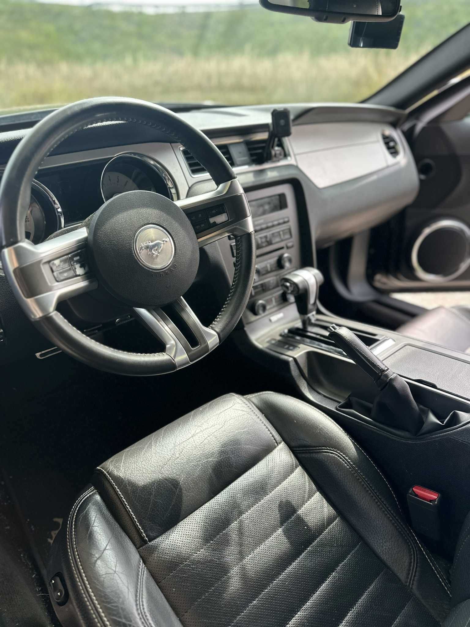 Ford Mustang V 3.7 v6 LPG 2012 premium pony package