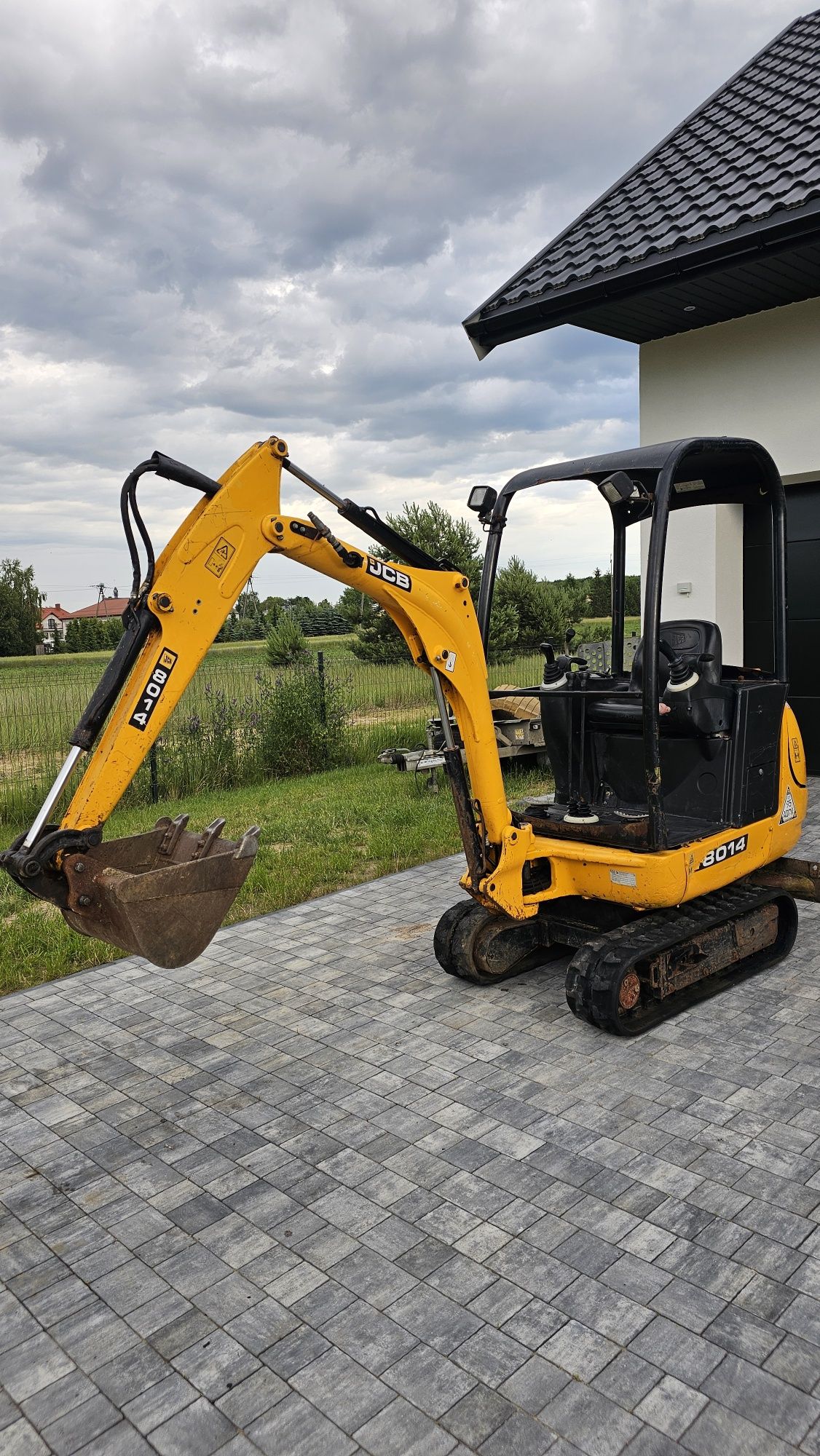 Minikoparka JCB 8014