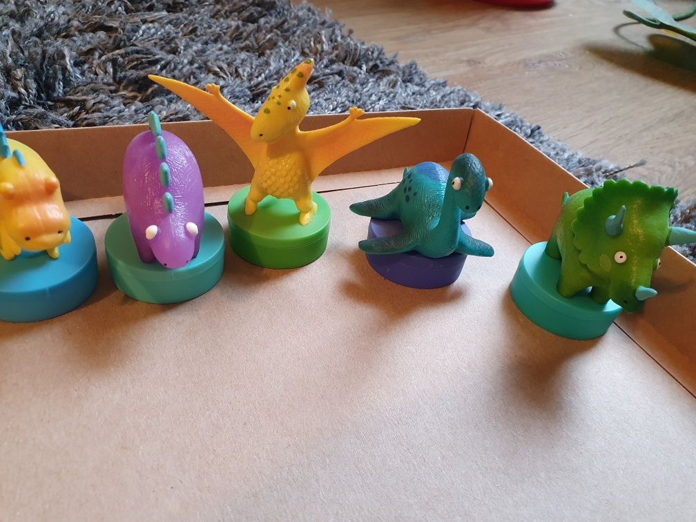 Zestaw pieczątek figurek Dinozaury 7