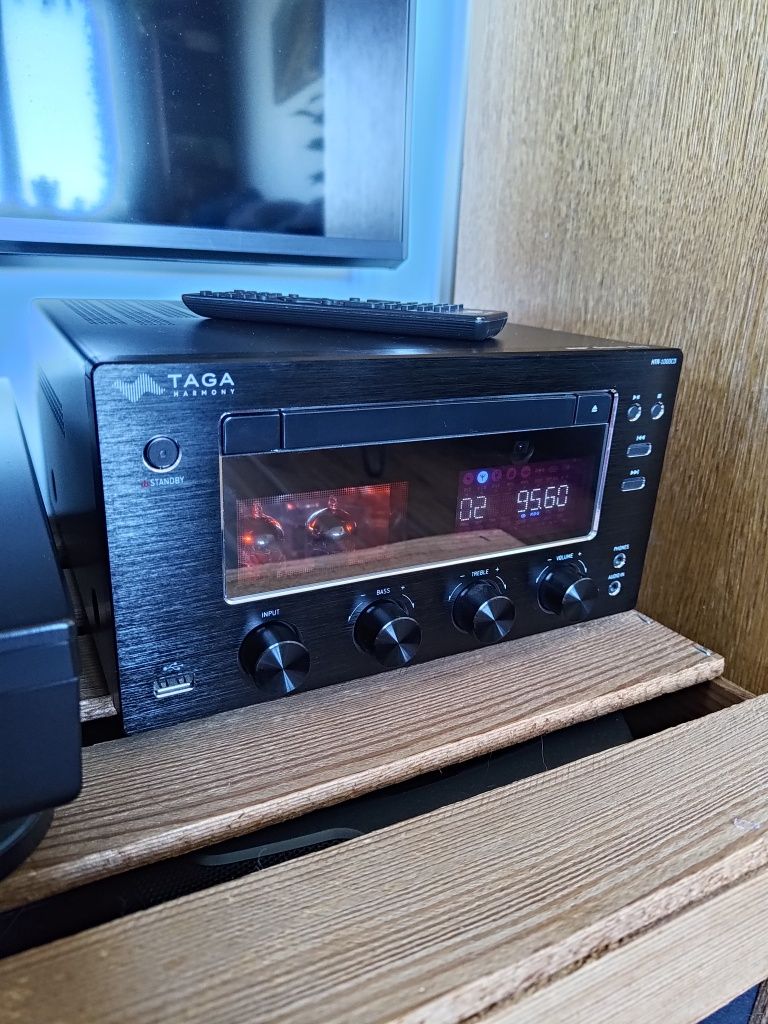 Amplituner Taga Hormony HTR-1000CD V.2