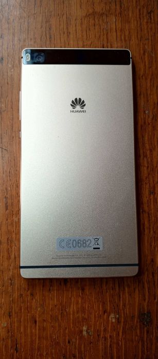 Huawei P8 не лайт.