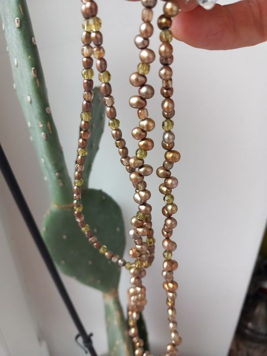 Прикраса з натурального оксамиту та срібла.