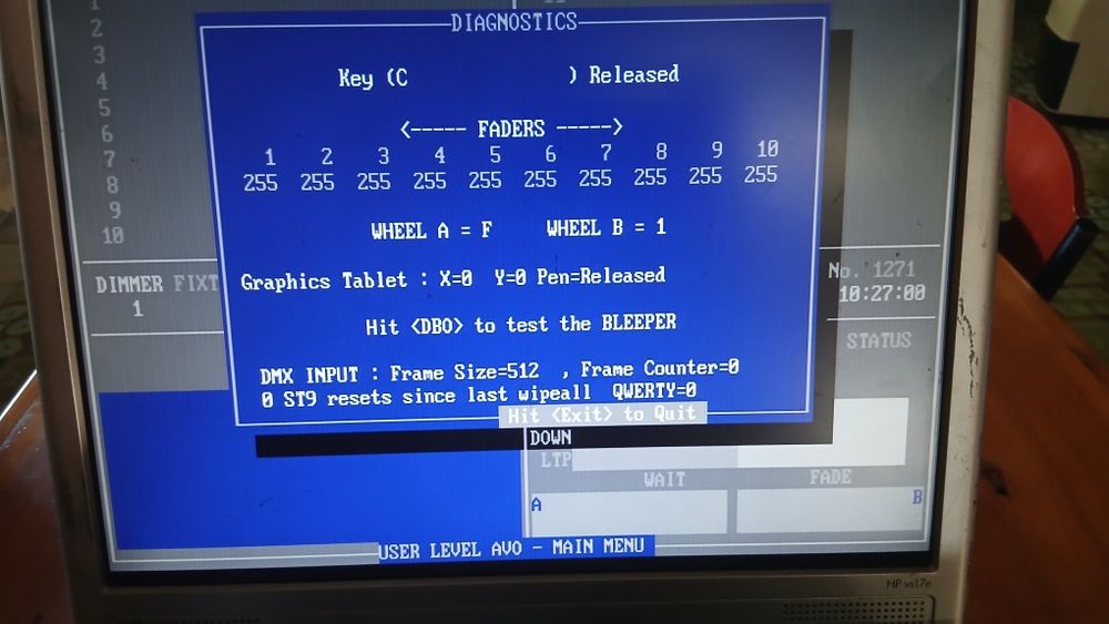 Mesa de luzes DMX Avolites Azure 2004 (original)