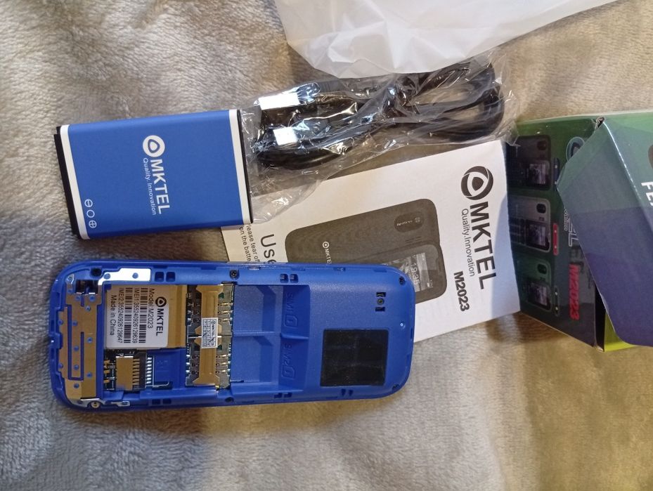 Продам телефон новий