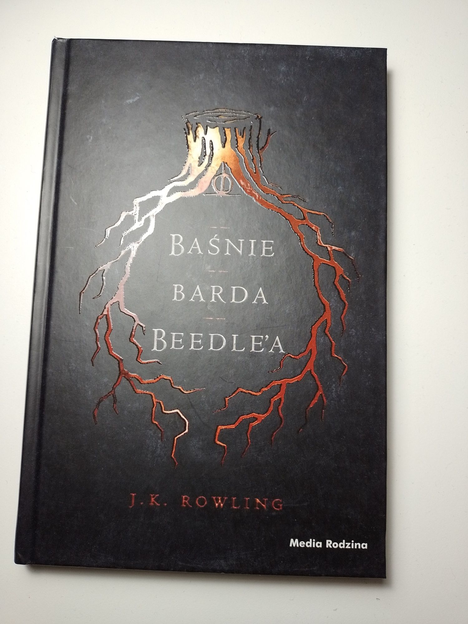 Książka J.K. Rowling - Baśnie barda Beedle’a