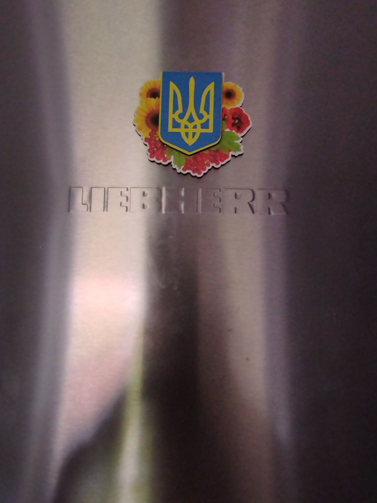 Продам холодильник LIEBHERR