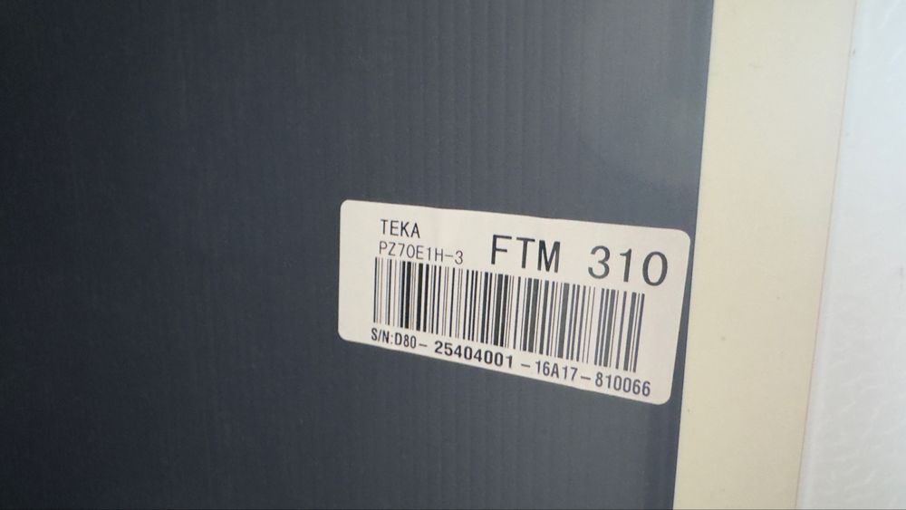 Frigorífico TEKA 2 portas com congelador