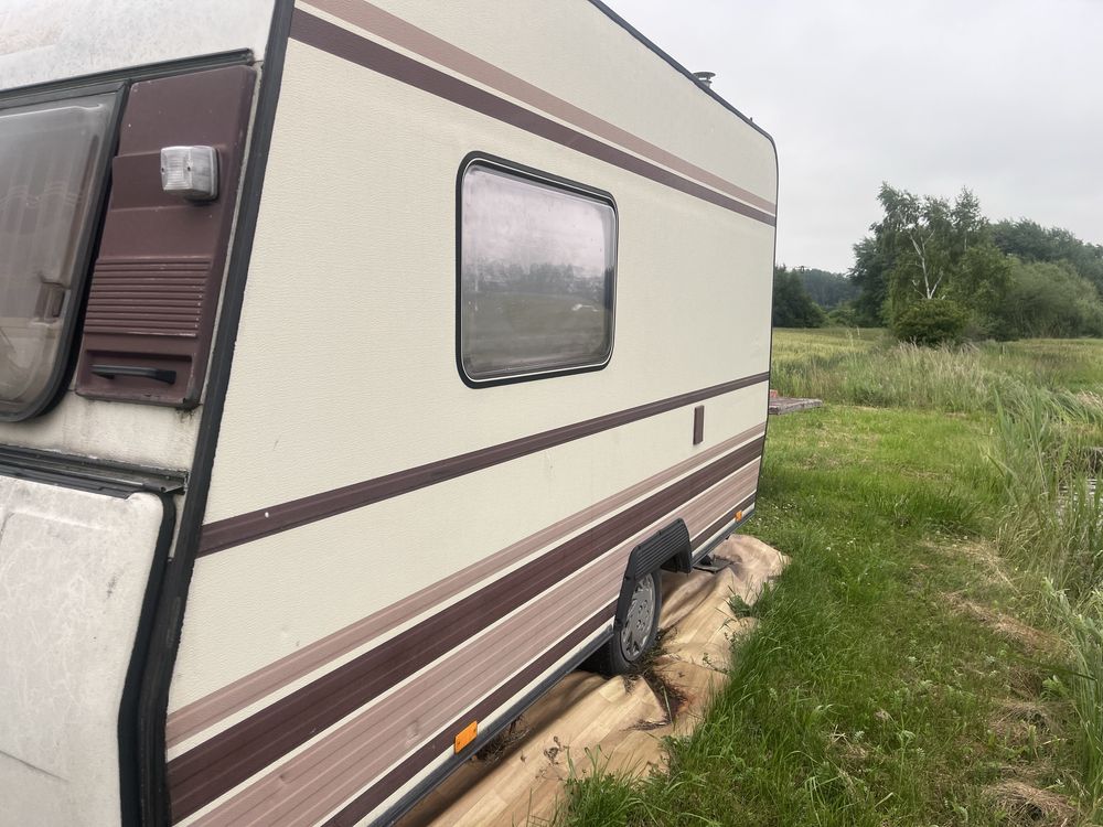 Sprzedam przyczepe kempingową