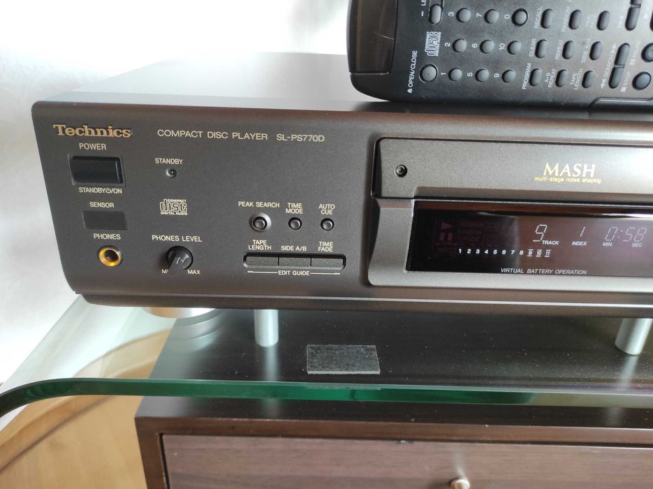 Odtwarzacz CD Technics SL-PS770D i pilot