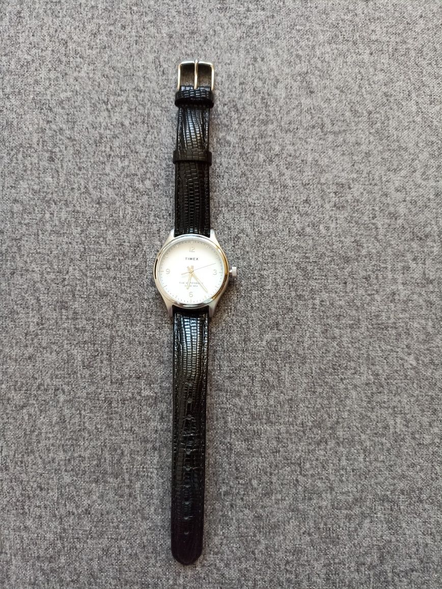 Timex zegarek damski model TW2U97700.