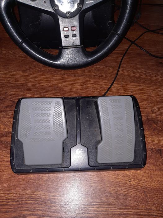 Кермо джойстик геймпад Б/У Logitech Formula Vibration Feedback Wheel