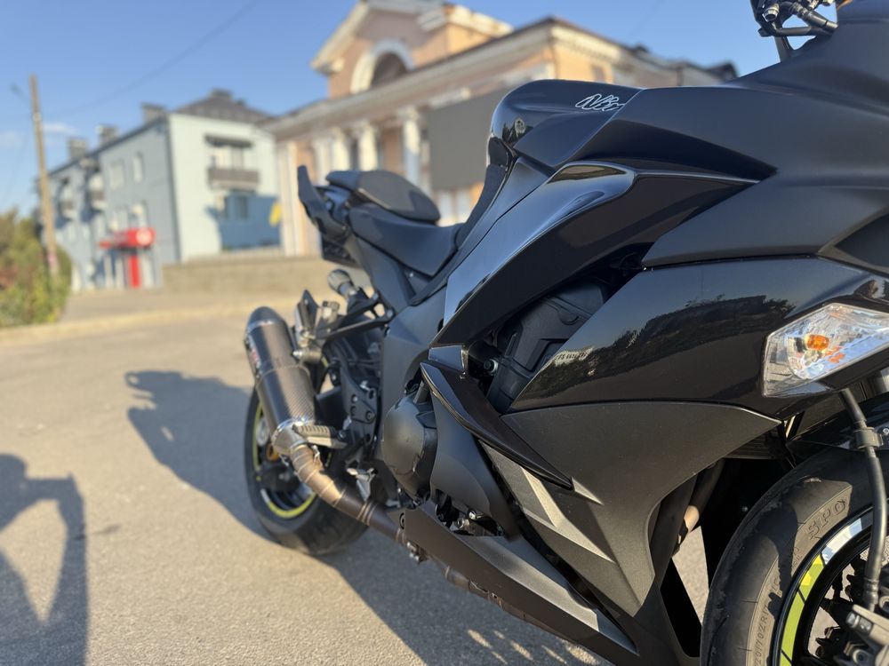 Kawasaki Ninja ZX-10R (ZX1000)