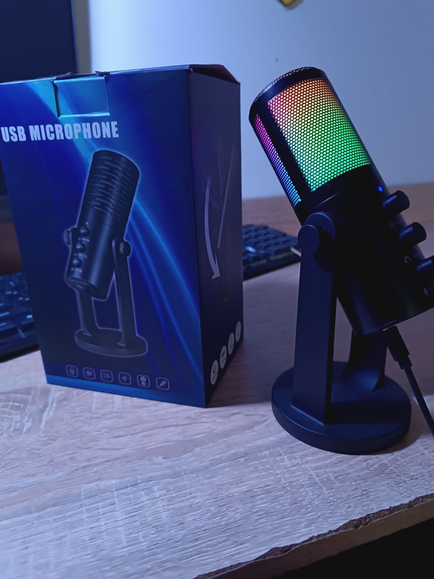 USB Микрофон в идеальном состоянии.