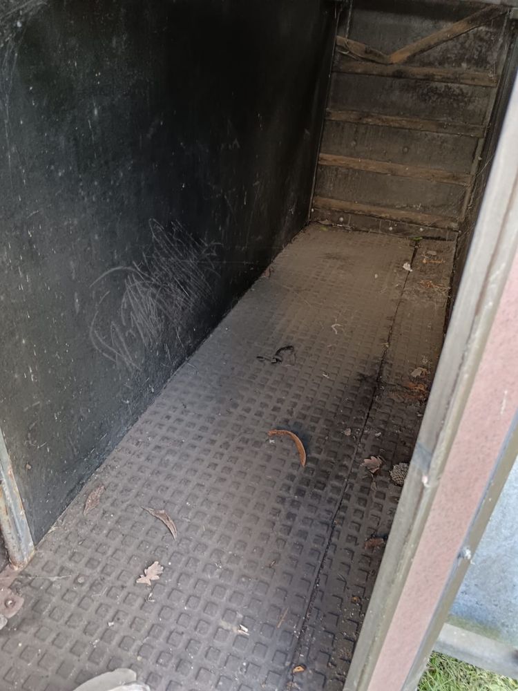 Przyczepa do przewozu koni 1300kg - do rejestracji