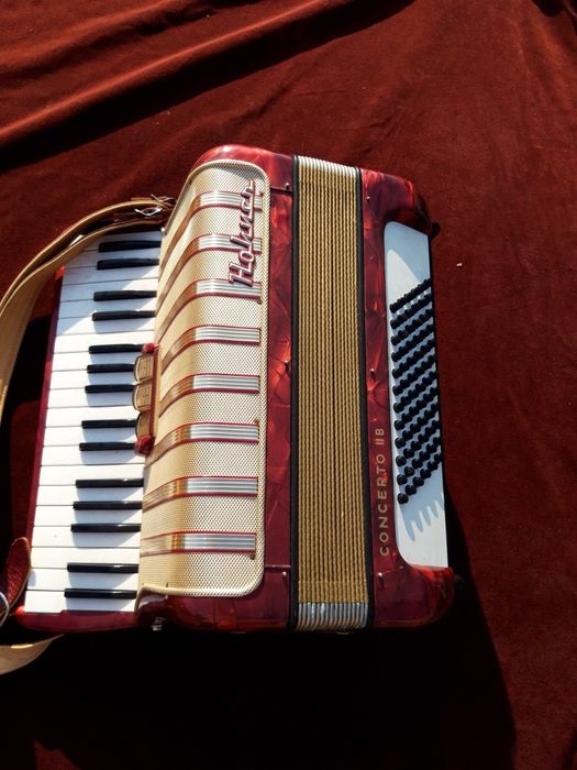 Akordeon   Hohner Concerto 2B 72 basy