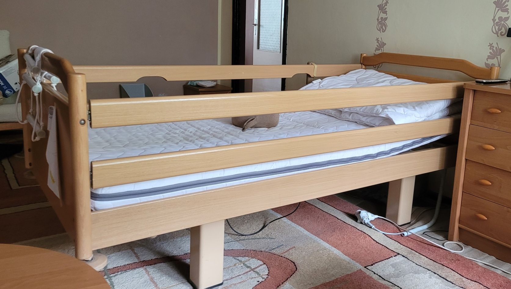 Łóżko rehabilitacyjne regulowane