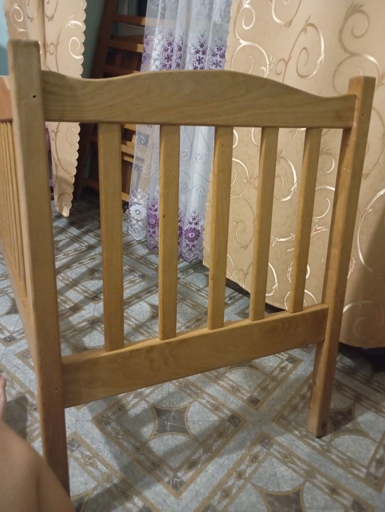 Ліжечко дитяче дерев'яне дуб
