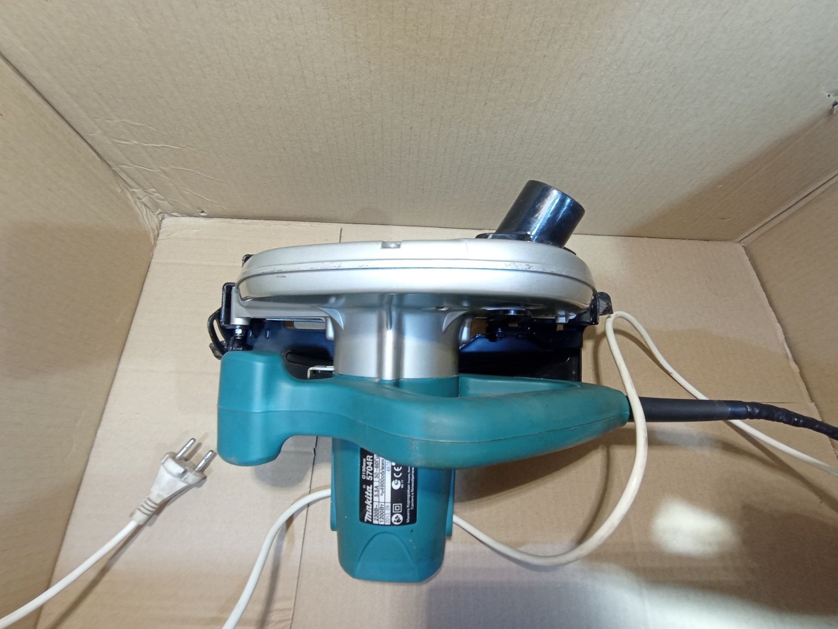 Ручная циркулярка makita
