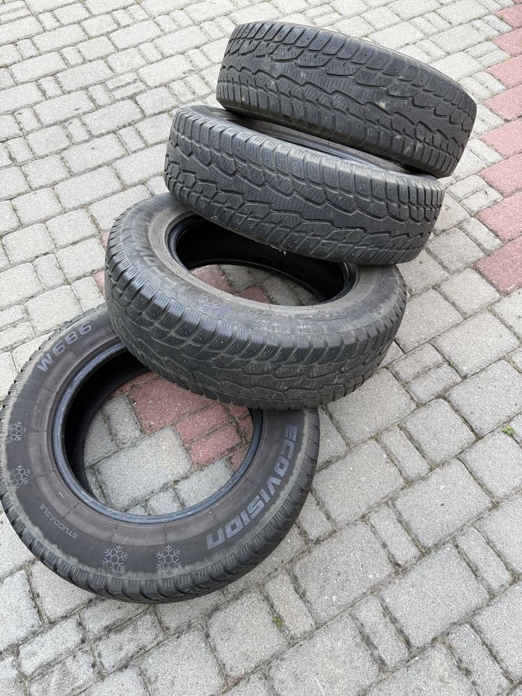 Opony zimowe SUV 215/70R16