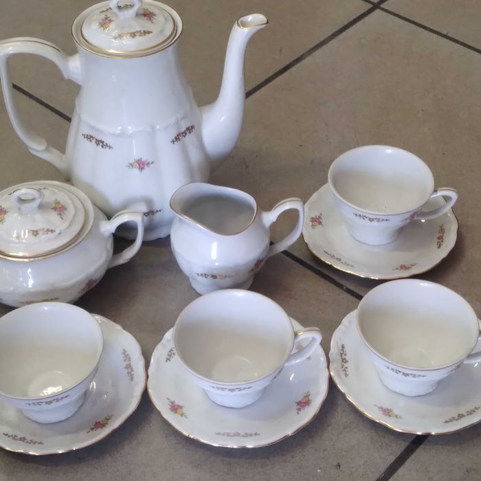 Pozłacany piękny serwis kawowy Bogucice filiżanki 100 ml / Polecam