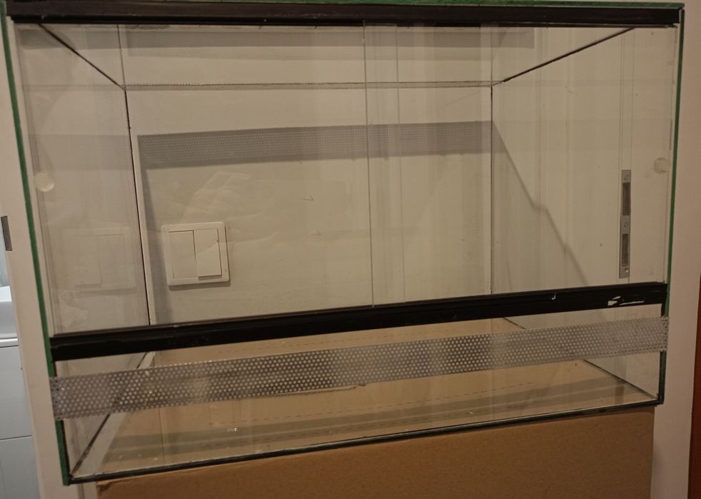 Terrarium/terraria 50x35x34 cm