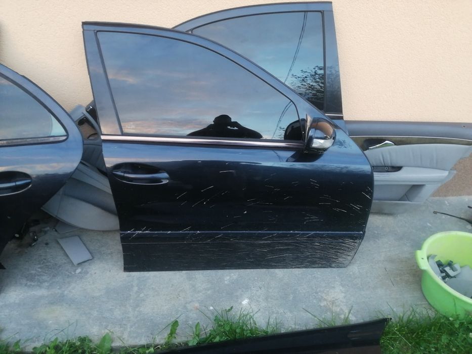 Двері капот ляда до Мерседес w210, 203, 211, 220,221