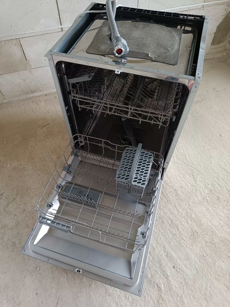 Nowa powystawowa zmywarka Midea MDWEU1435XSS-W 60cm