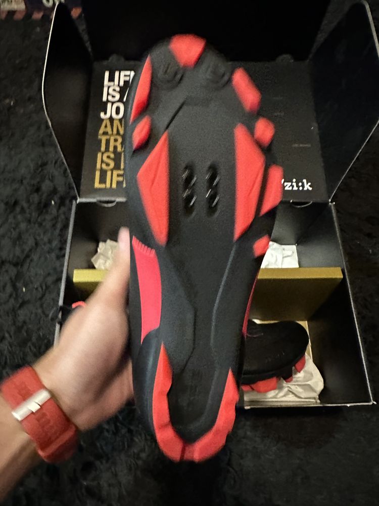 Sapatos de BTT Fizik - Novos! Promoção