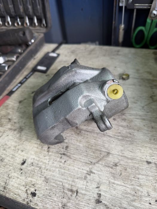 Тормозной супорт Suzuki grand vitara 1998-2005