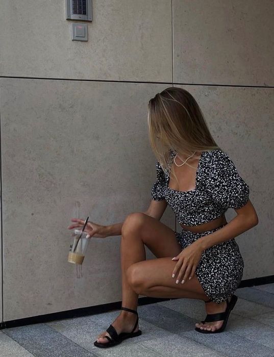 Костюм ( спідничка + топ-футболочка)