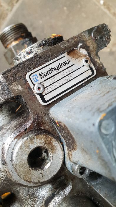 ahlmann al7 al8 rozdzielacz hydrauliczny 3 sekcyjny łyżki ładowarka
