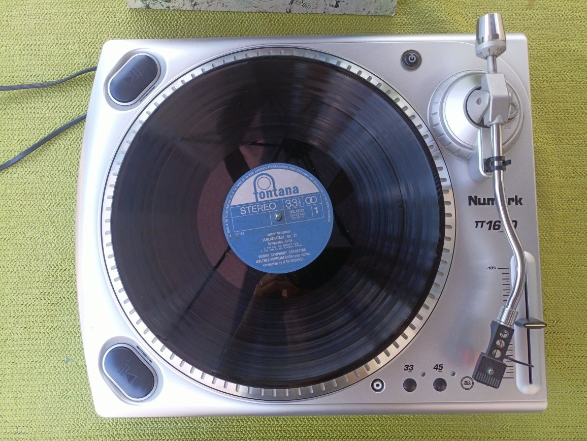 Gramofon Numark TT 1610