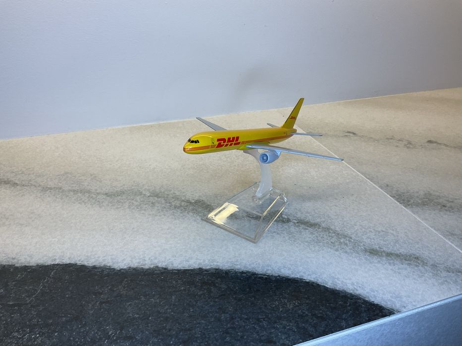 Model samolotu B757 DHL