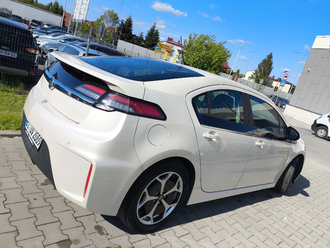 Opel Ampera 1,4 Hybrid Plug-In 151 KM z Niemiec zadbany idealny!