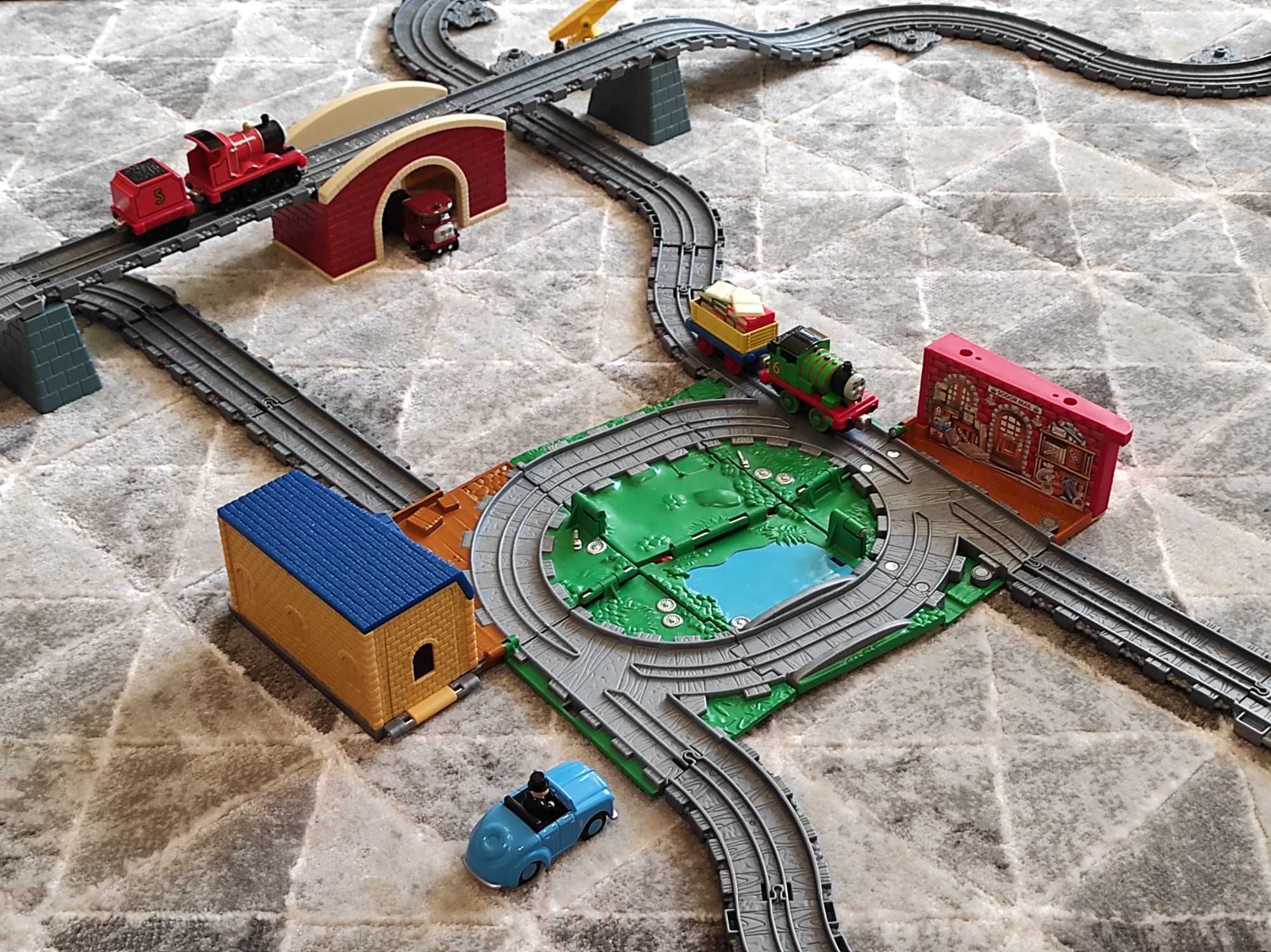 Дитяча залізниця Thomas & Friends. Потяги, рельси, станції, мости.