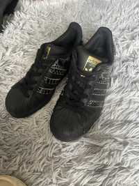 Adidas Superstar model niedostępny już w sklepach