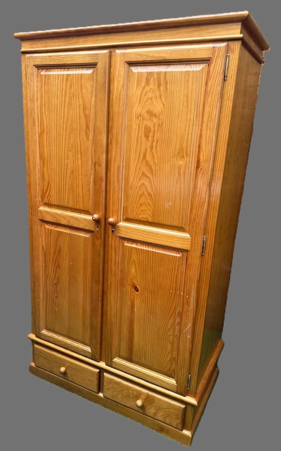 Roupeiro duas portas 63X117X180 cm e espelho interior