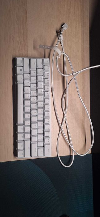 Teclado Razer Huntsman mini branco, switch vermelhas