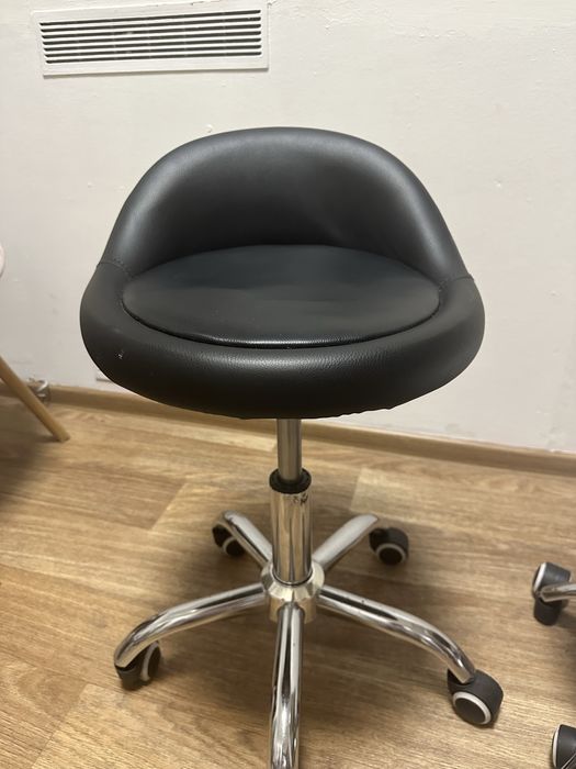 Стілець косметологічний. Стілець майстра