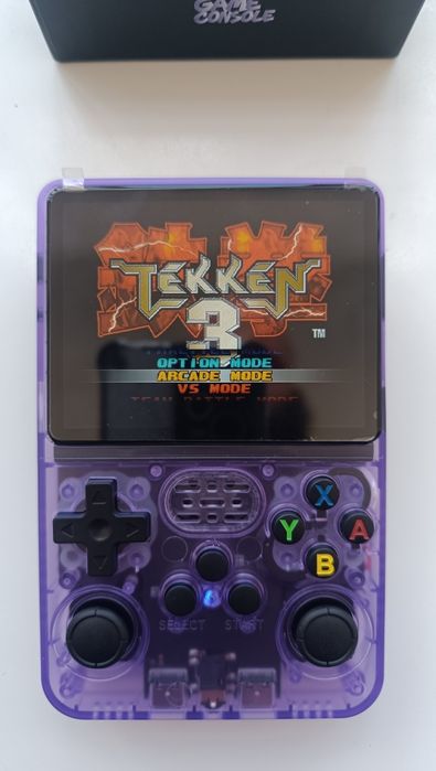 Sistema Handheld retro de Linux do consola R36S tela de um IPS de 3,5