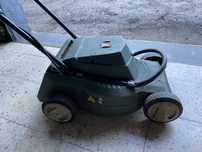 Máquina de cortar relva AVARIADA