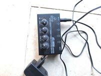 Aplificador Behringer MicroAMP HA400-EU Black